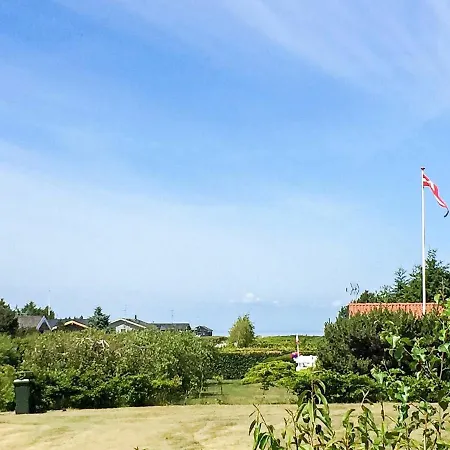 Three-bedroom Holiday In Glesborg 29 * Fjellerup Strand